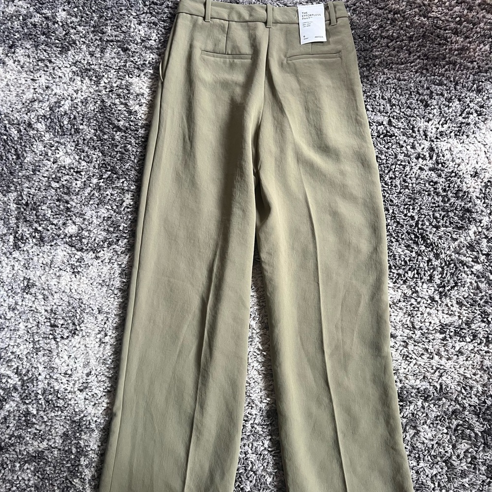 Aritzia The Effortless Pant in Light Olive - Picture 2 of 4